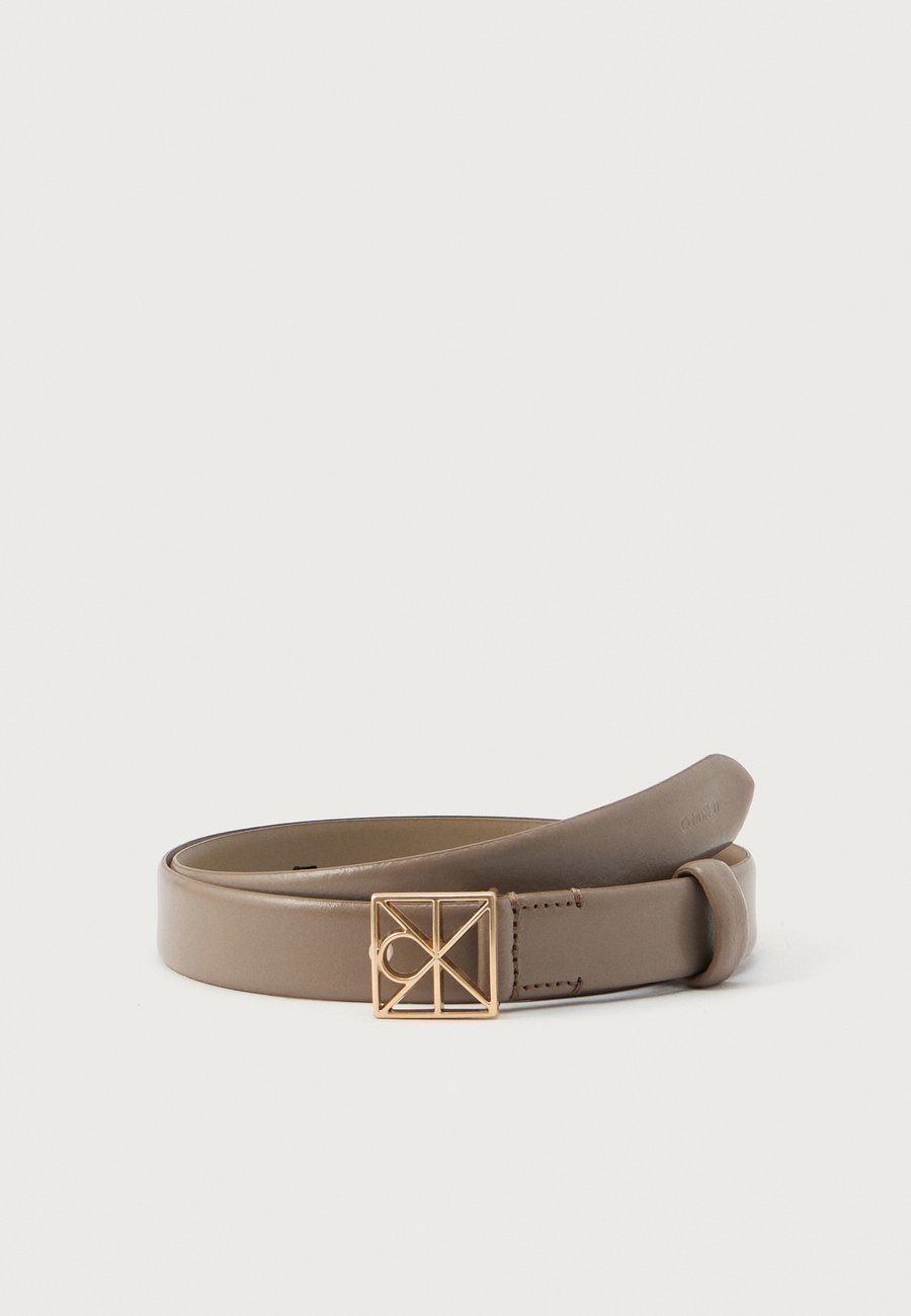 

Ремень Calvin Klein Belt, Desert Taupe/Antique Light Gold-Coloured/Taupe