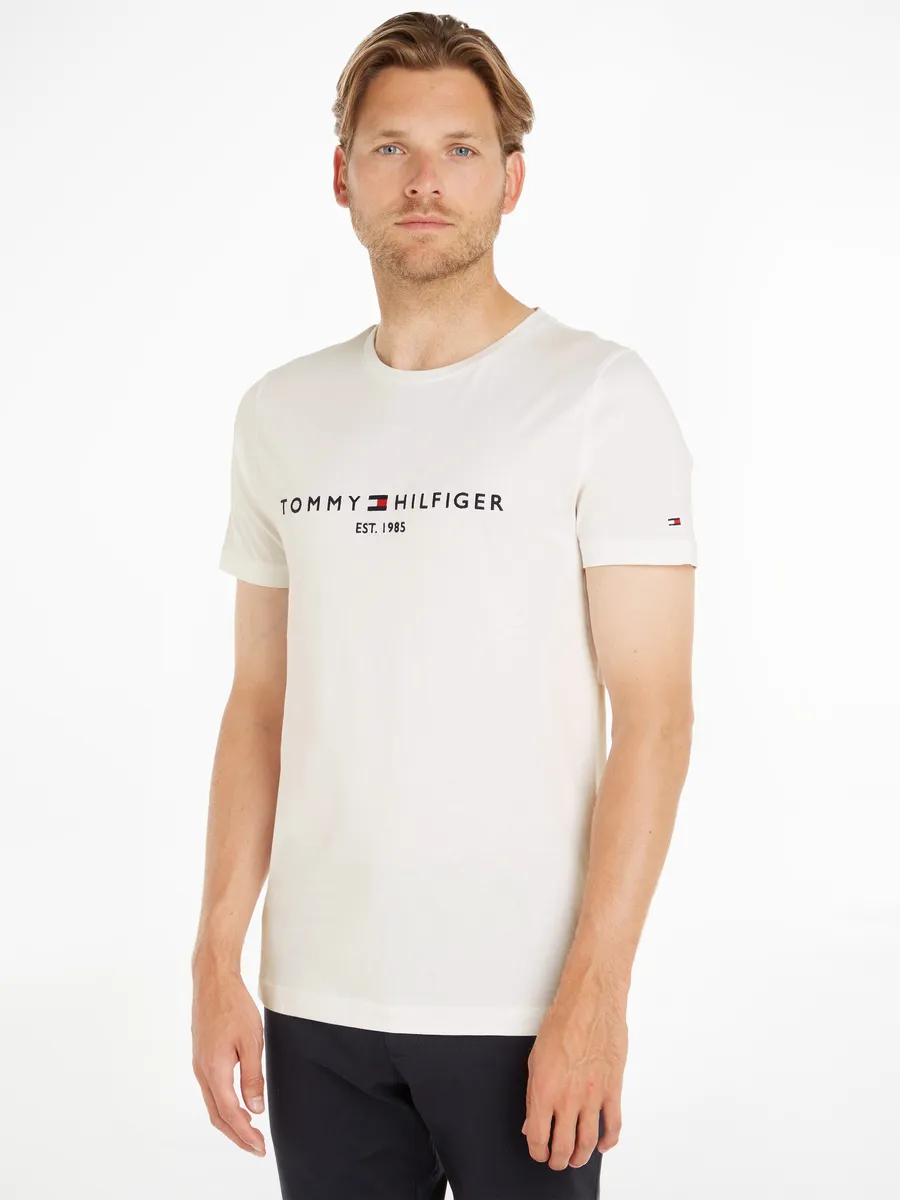 

Футболка Tommy Hilfiger "TOMMY FLAG HILFIGER TEE", белый