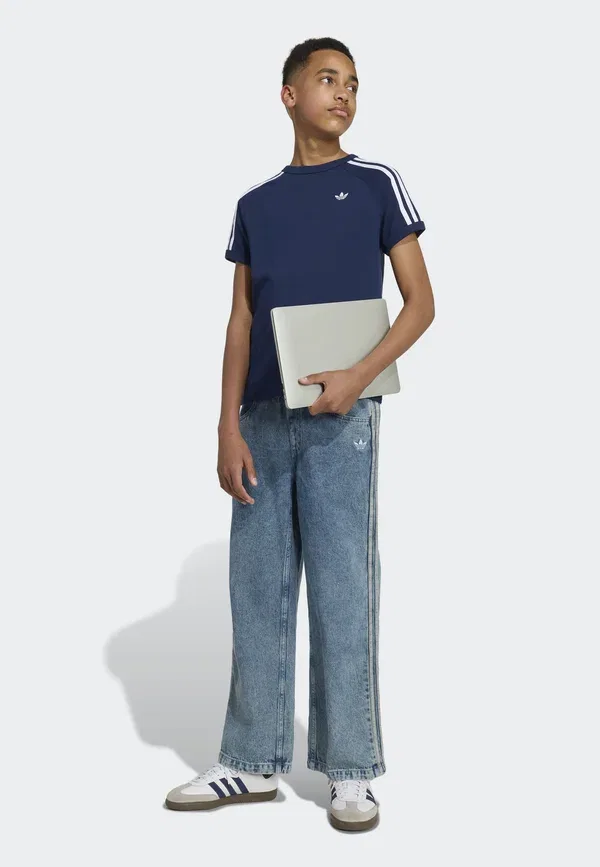Футболка унисекс - базовая футболка Adidas Originals, индиго