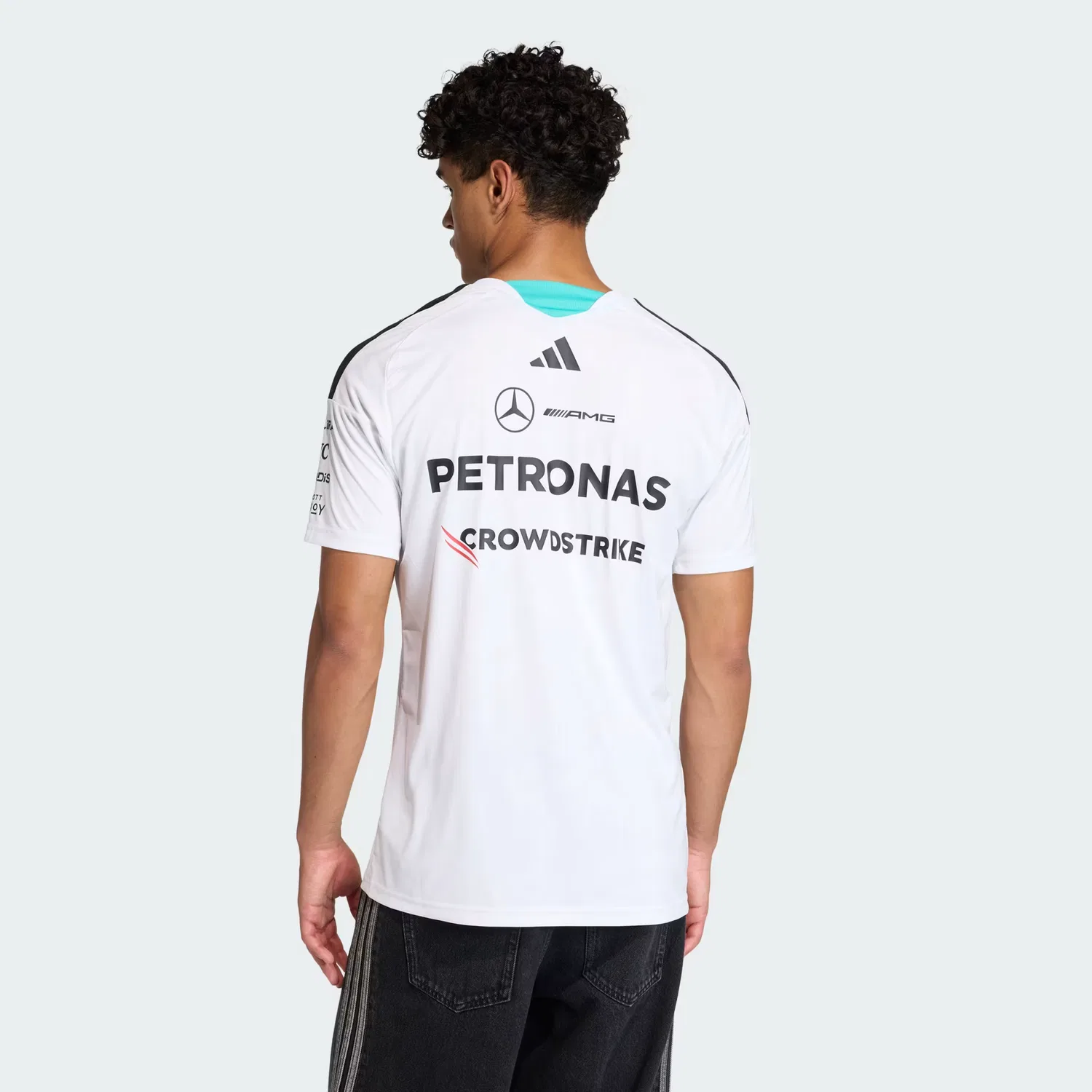 Мужская гоночная футболка с узким кроем Mercedes-AMG Petronas Formula 1 Team Driver adidas Performance, белая — фото 3