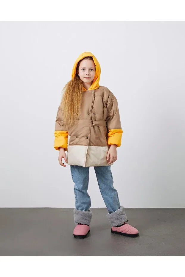 Детский пуховик для девочек с капюшоном Garni detailed beige hooded girl's puffer jacket Manimani, Beige