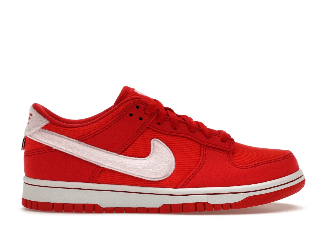 Детские кроссовки Lifestyle Nike Dunk Low, Fire Red/Pink Foam/Light Crimson/White/Team Red