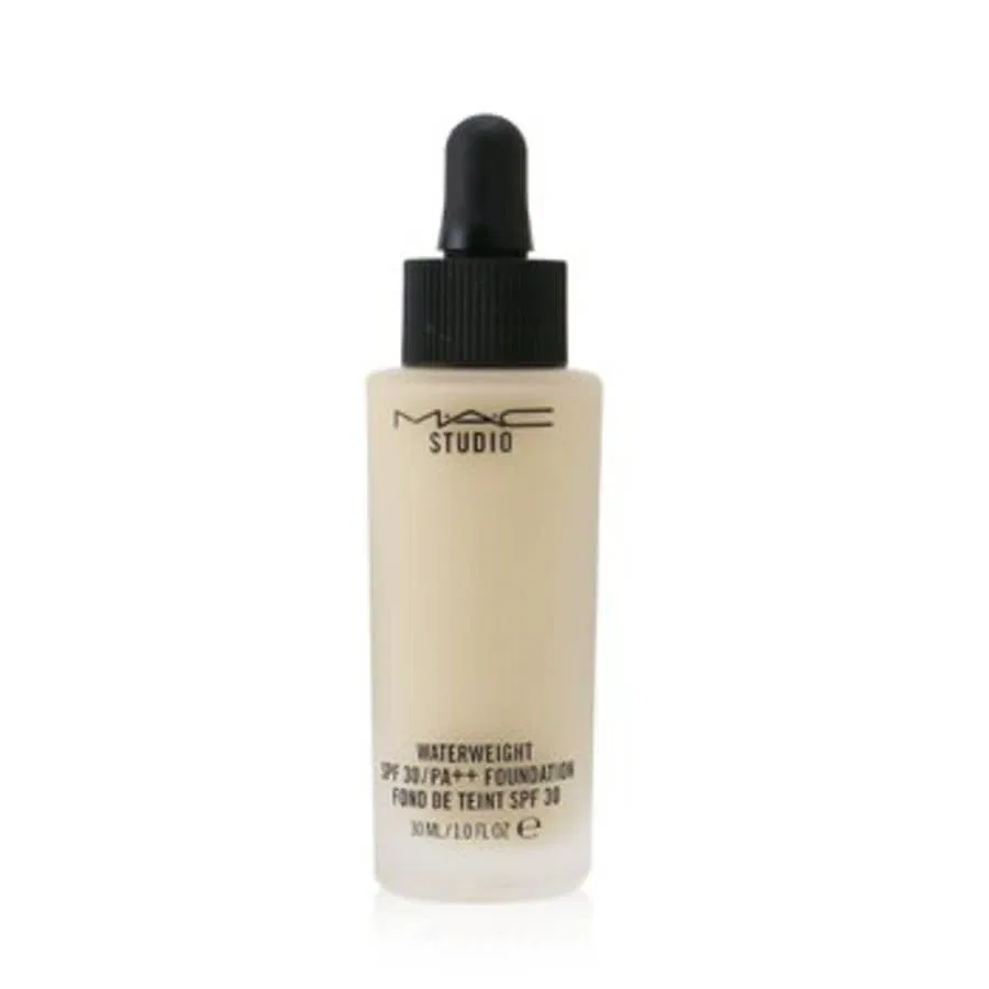 Тональная основа MAC Studio Waterweight SPF 30 NC15, 30 мл