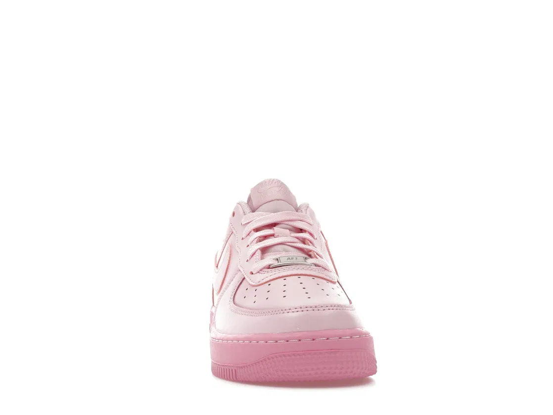 Детские кроссовки Lifestyle с цельнорозовым дизайном Nike Air Force 1 Low, Pink Foam/Pink Rise/Pink Foam — фото 2