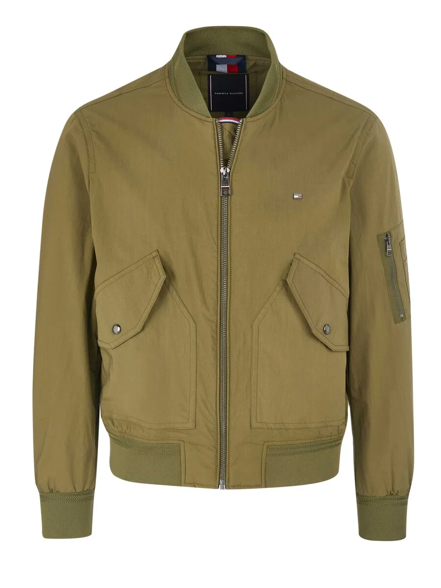 Куртка Tommy Hilfiger Between-Season Jacket 'Tommy Hilfiger Jacke' оливкового цвета