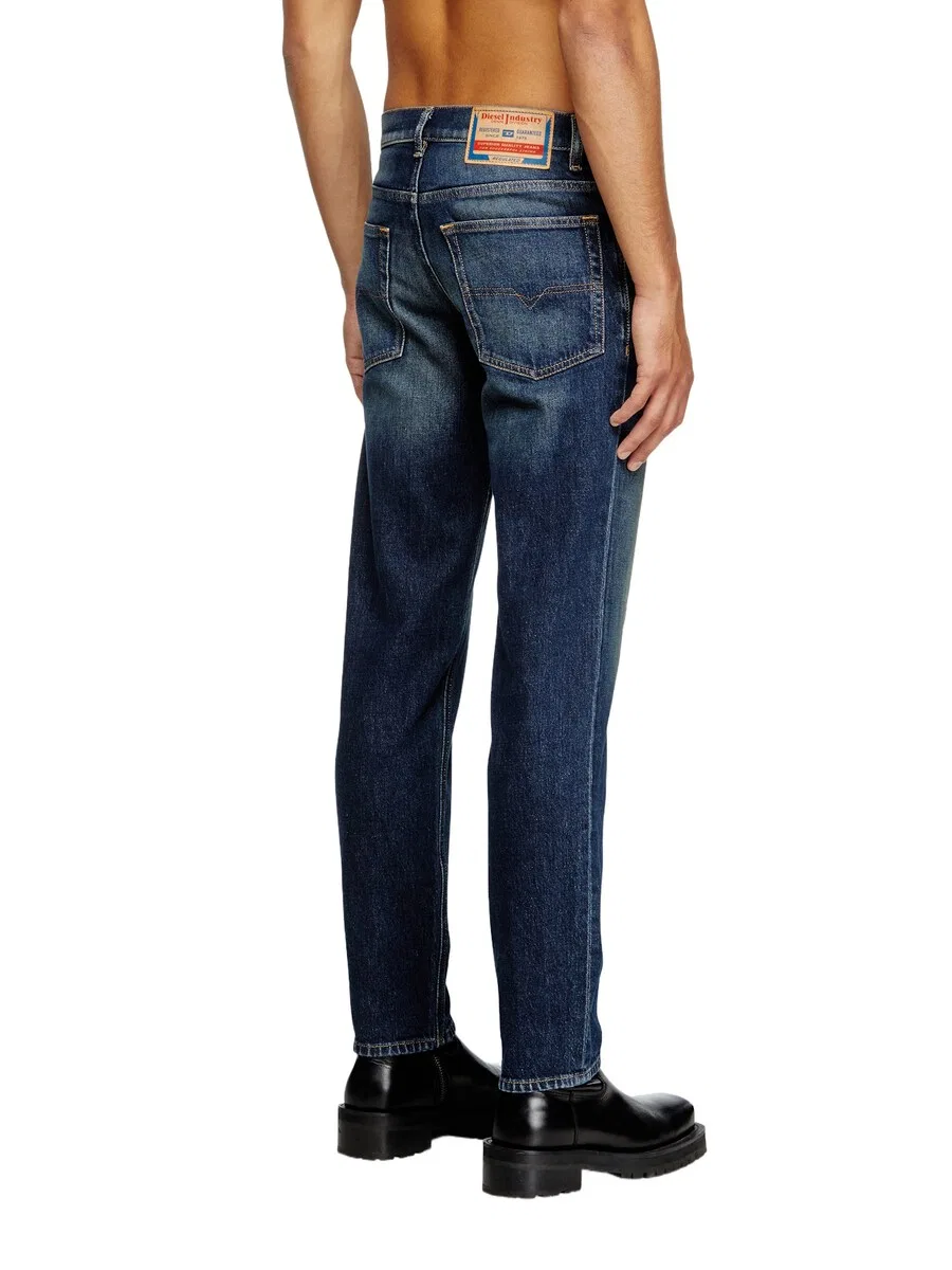 Джинсы DIESEL Slim fit '2023 D-FINITIVE' темно-синего цвета — фото 4
