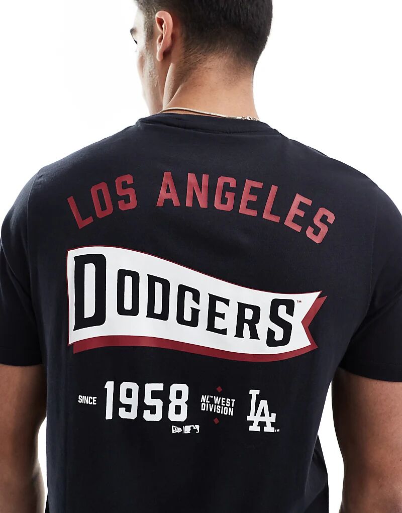 

Футболка New Era LA Dodgers с графическим принтом на спине, черного цвета
