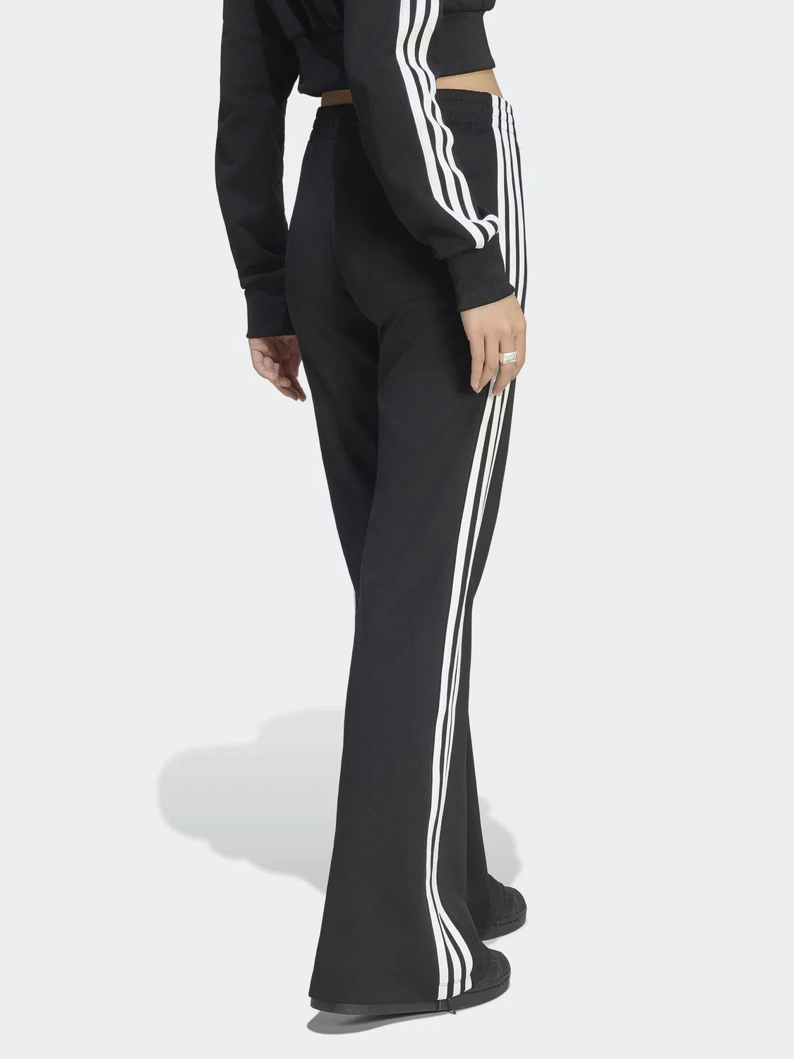 Джоггеры с расклешением Black Flared, adidas Originals, черный — фото 2