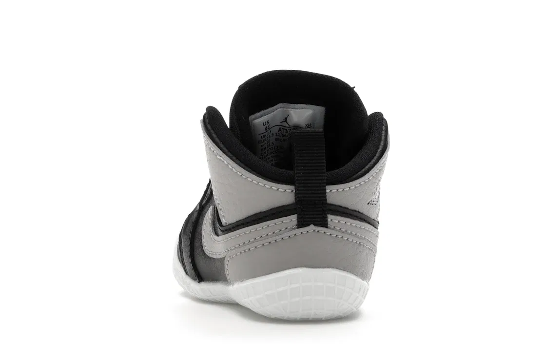 Детские кроссовки-пинетки с мягкой подошвой Jordan 1 Crib Bootie Jordan, Black/White/Medium Grey — фото 4