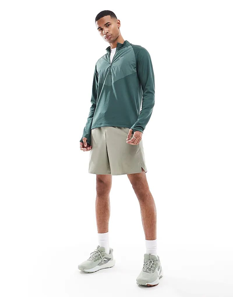 

Тканые шорты Totality Dri-FIT длиной 7 дюймов цвета хаки Nike Training