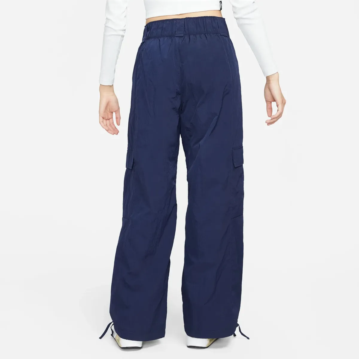 

Брюки для бега Nike Sportswear "W NSW WVN OS PANT HR SW", цвет Obsidian