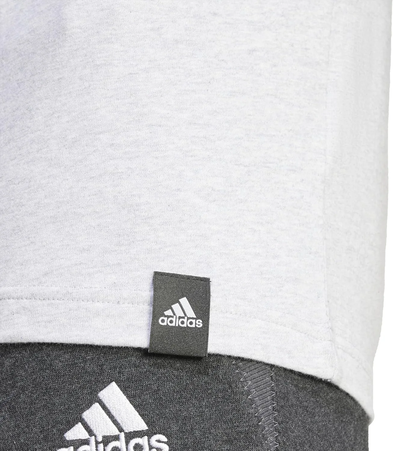 Футболка adidas Codes Linear Graphic — фото 4