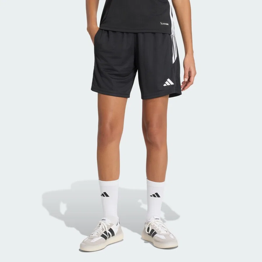 Спортивные брюки ADIDAS PERFORMANCE Regular Workout Pants 'Tiro 26 Essentials' черного цвета — фото 2