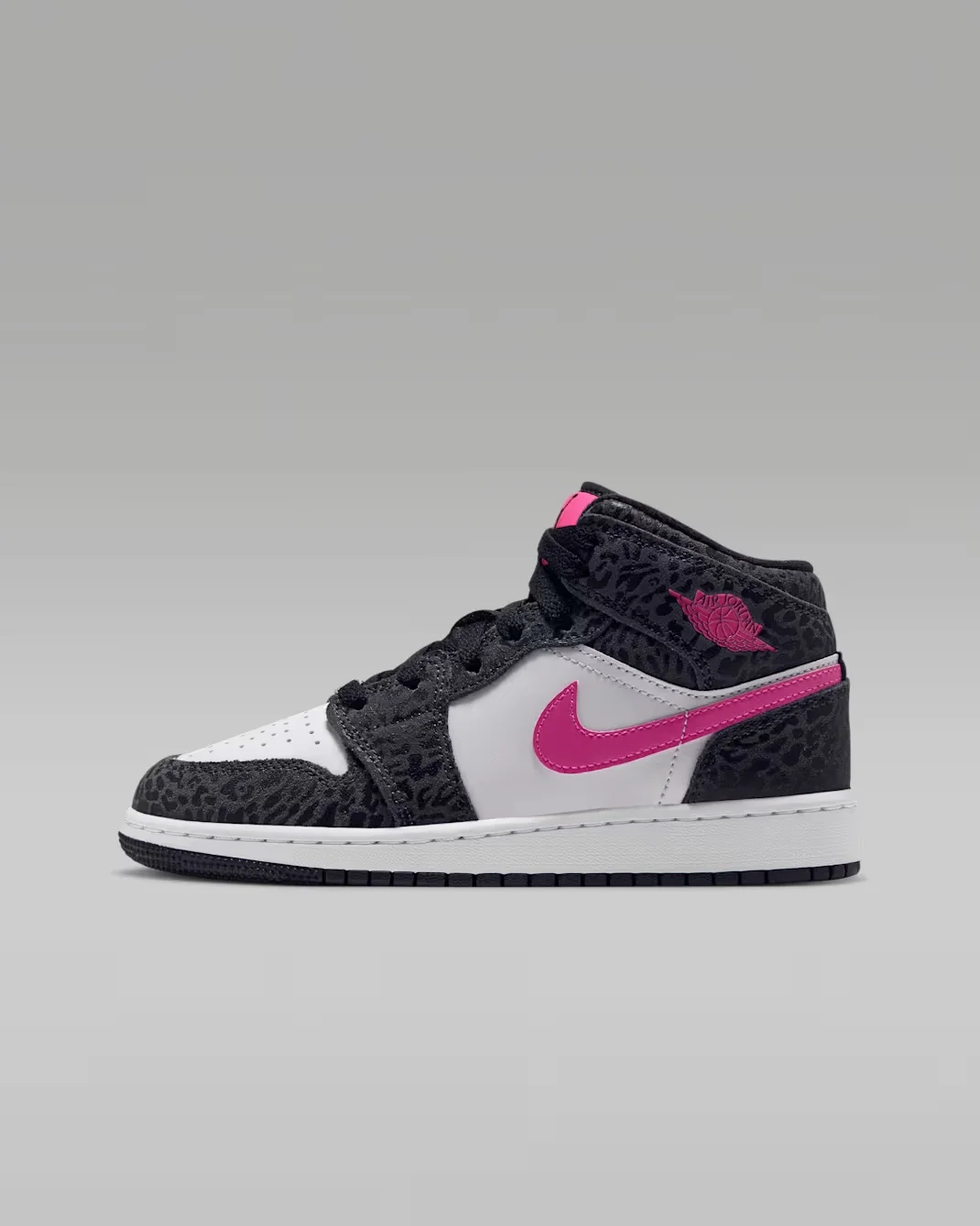 Кроссовки подростковые Nike Air Jordan 1 Mid SE, черный/розовый