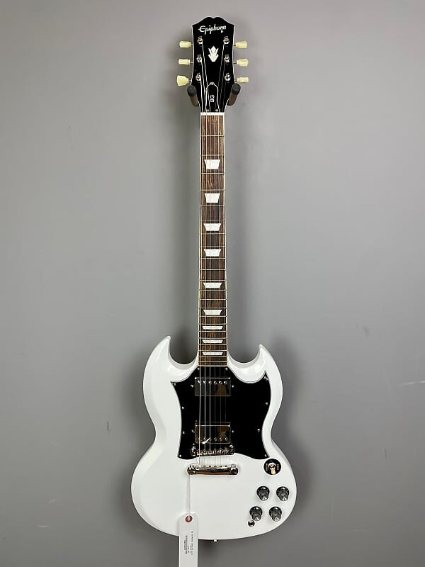 

Epiphone SG Standard 2020 — настоящее время Alpine White «Batwing»