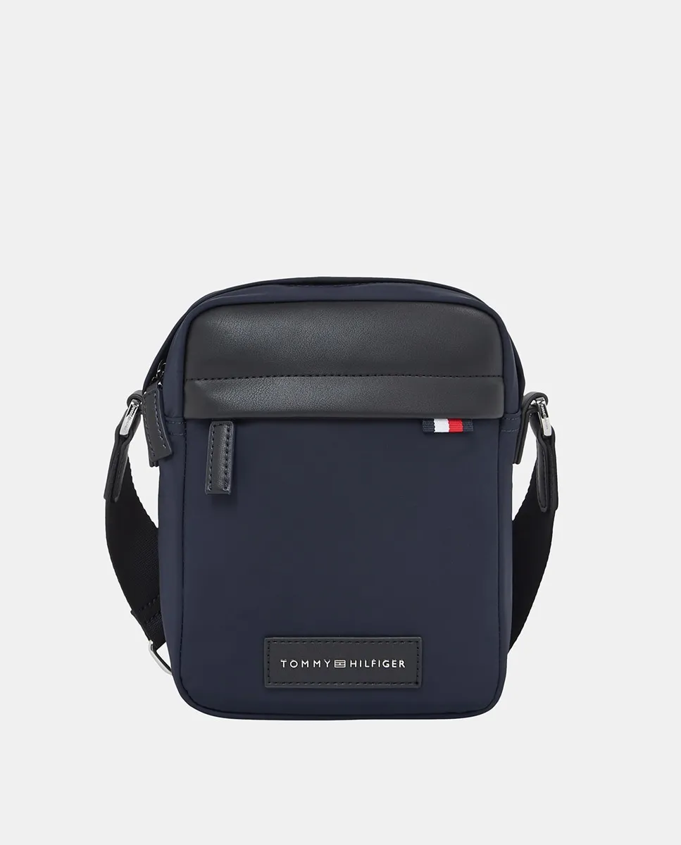 

Мужская сумка через плечо из переработанного полиэстера с логотипом спереди Tommy Hilfiger, темно-синий