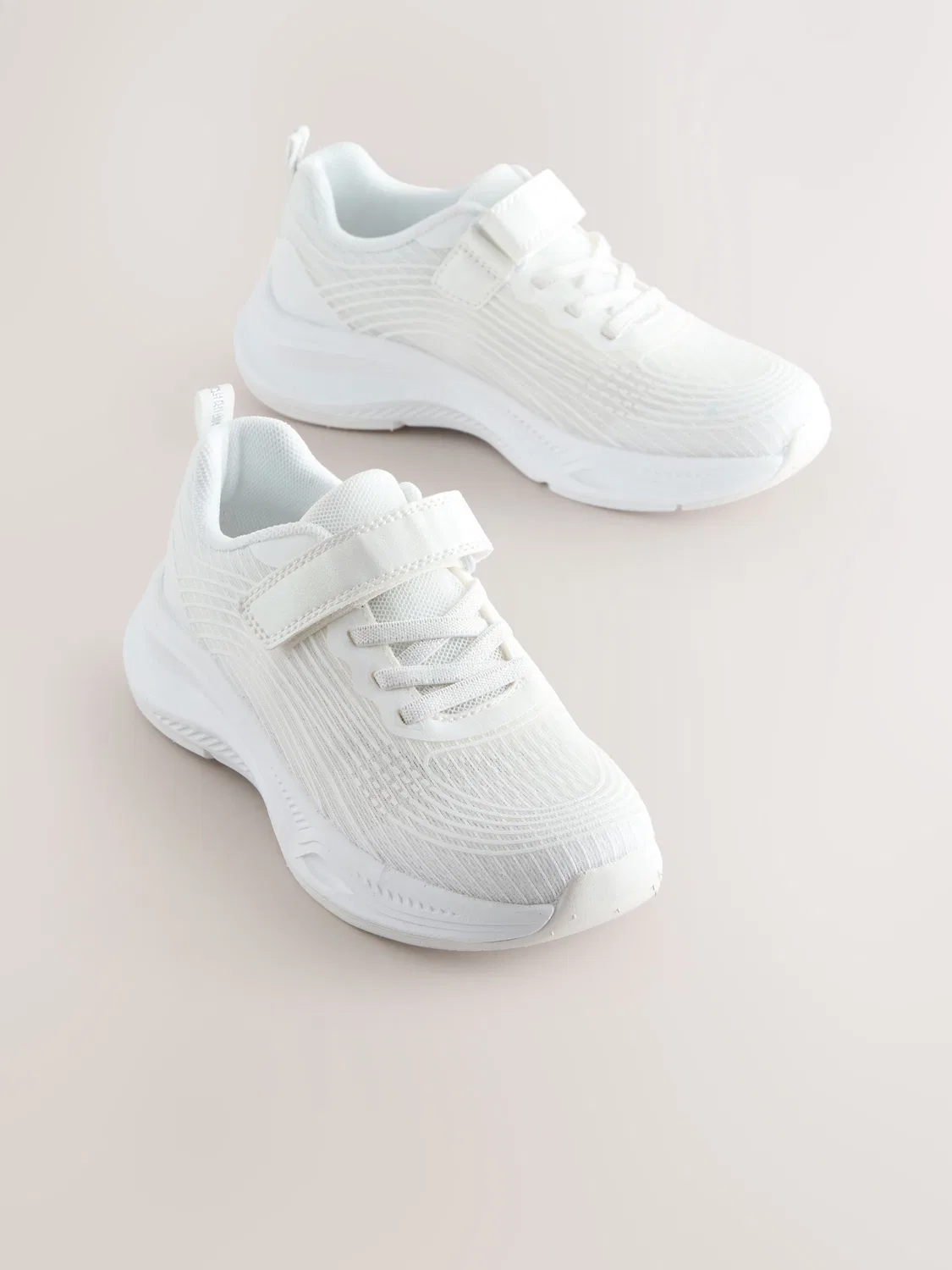 Кроссовки на шнурках эластичных, модель Elastic Lace-Up Trainers Next, белый