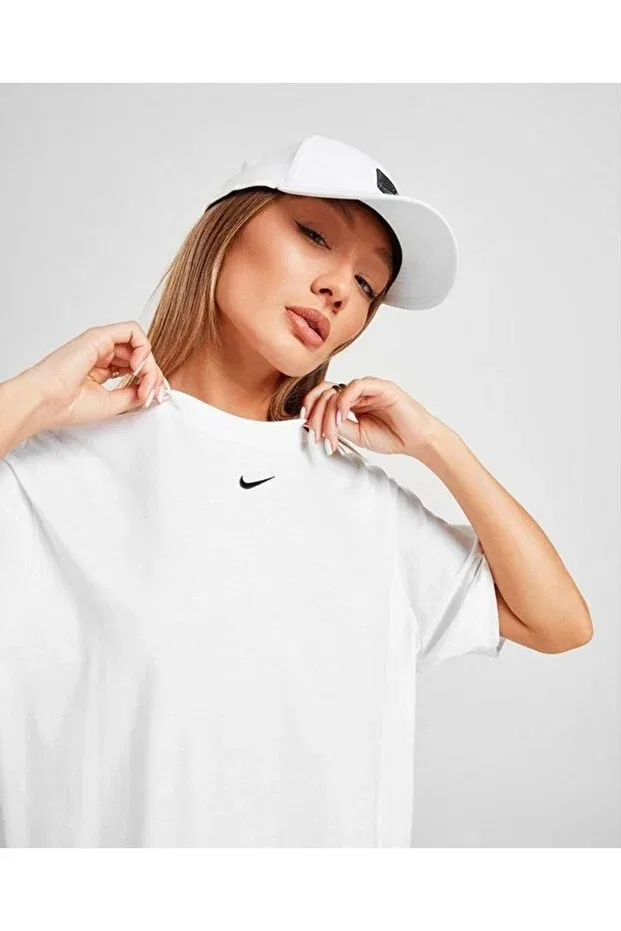 Женская футболка с вышивкой Sportswear Essential Short-Sleeve T-Shirt Nike, White — фото 2