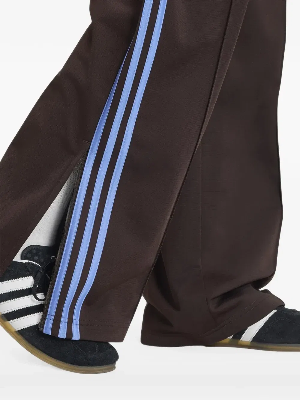 Спортивные штаны с вышитым логотипом Firebird adidas, коричневый — фото 3