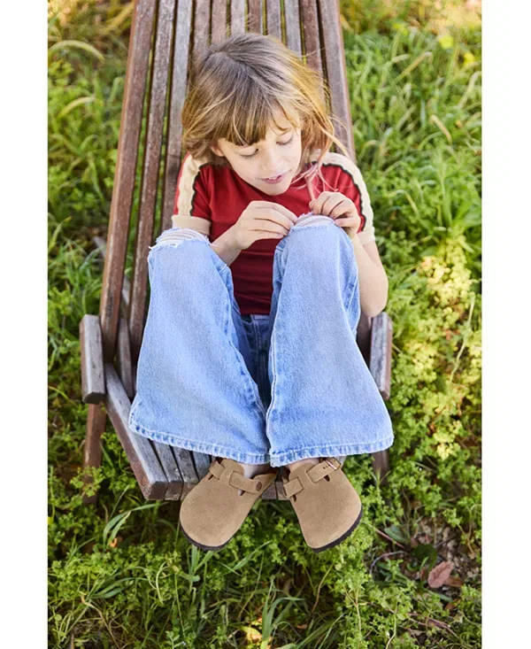 Детские сабо с регулируемой пряжкой Birkenstock Boston Kid Suede Leather Clogs, бежевый — фото 3