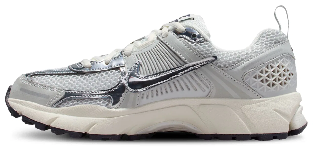 Кроссовки для девочек Vomero 5 Nike, цвет Chrome/Sail/Photon Dust — фото 2