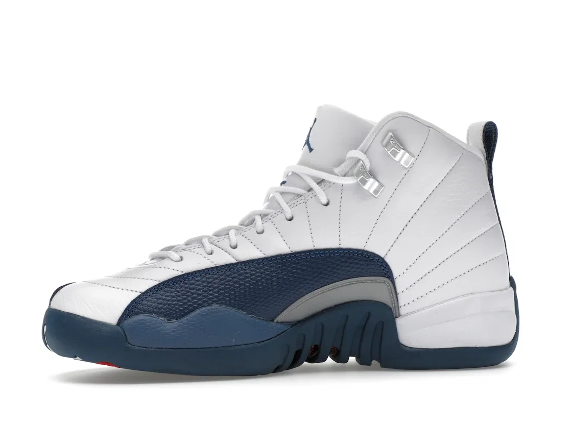 Детские кроссовки Lifestyle с принтом Jordan 12 Retro Jordan, White/French Blue/Metallic Silver/Varsity Red — фото 3
