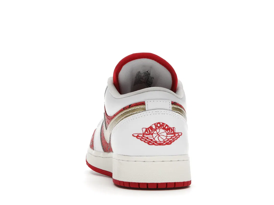 Детские кроссовки Lifestyle с принтом Jordan 1 Low Jordan White/Metallic Gold-University Red-Sail — фото 4