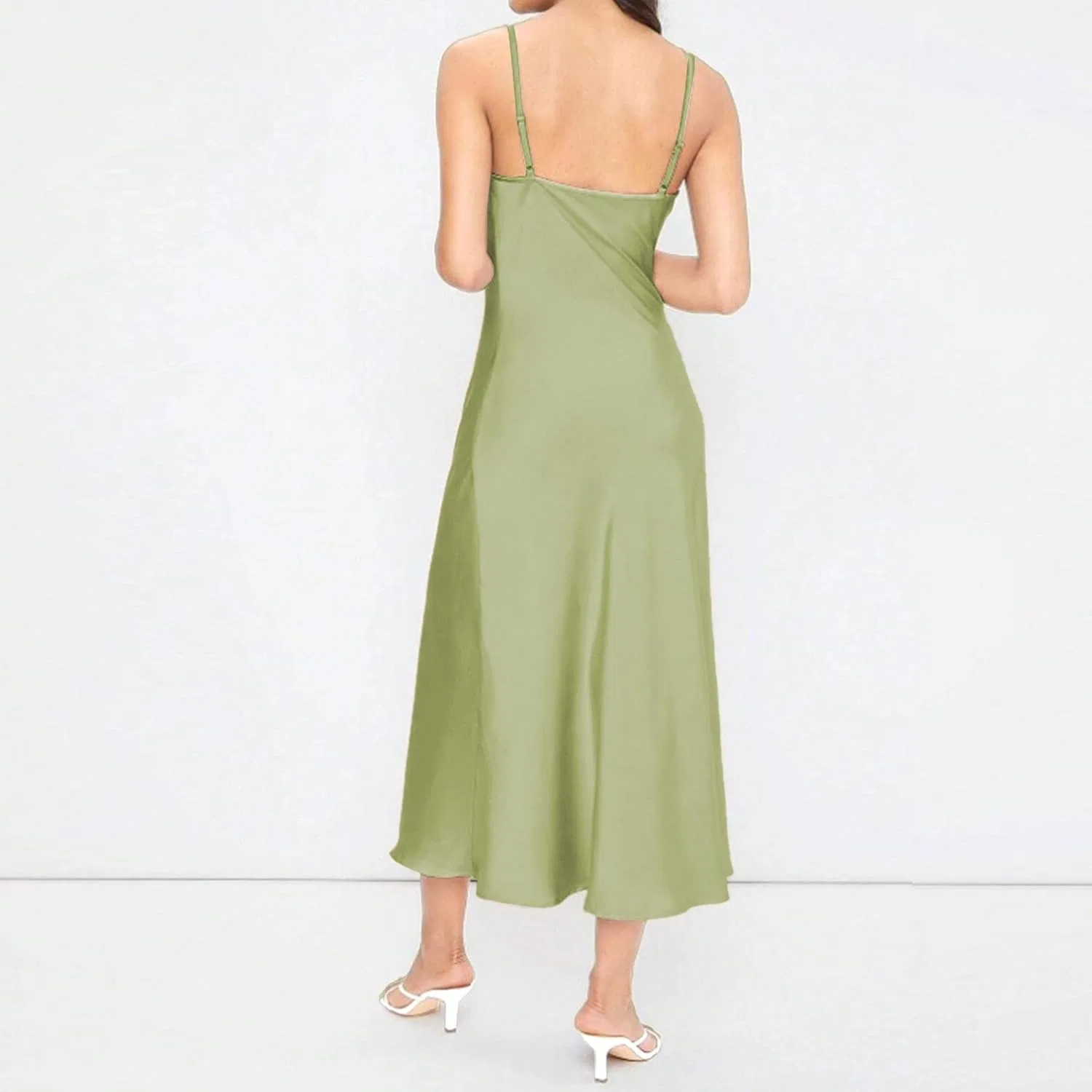 Женское атласное платье миди на тонких бретелях, Light Green — фото 2
