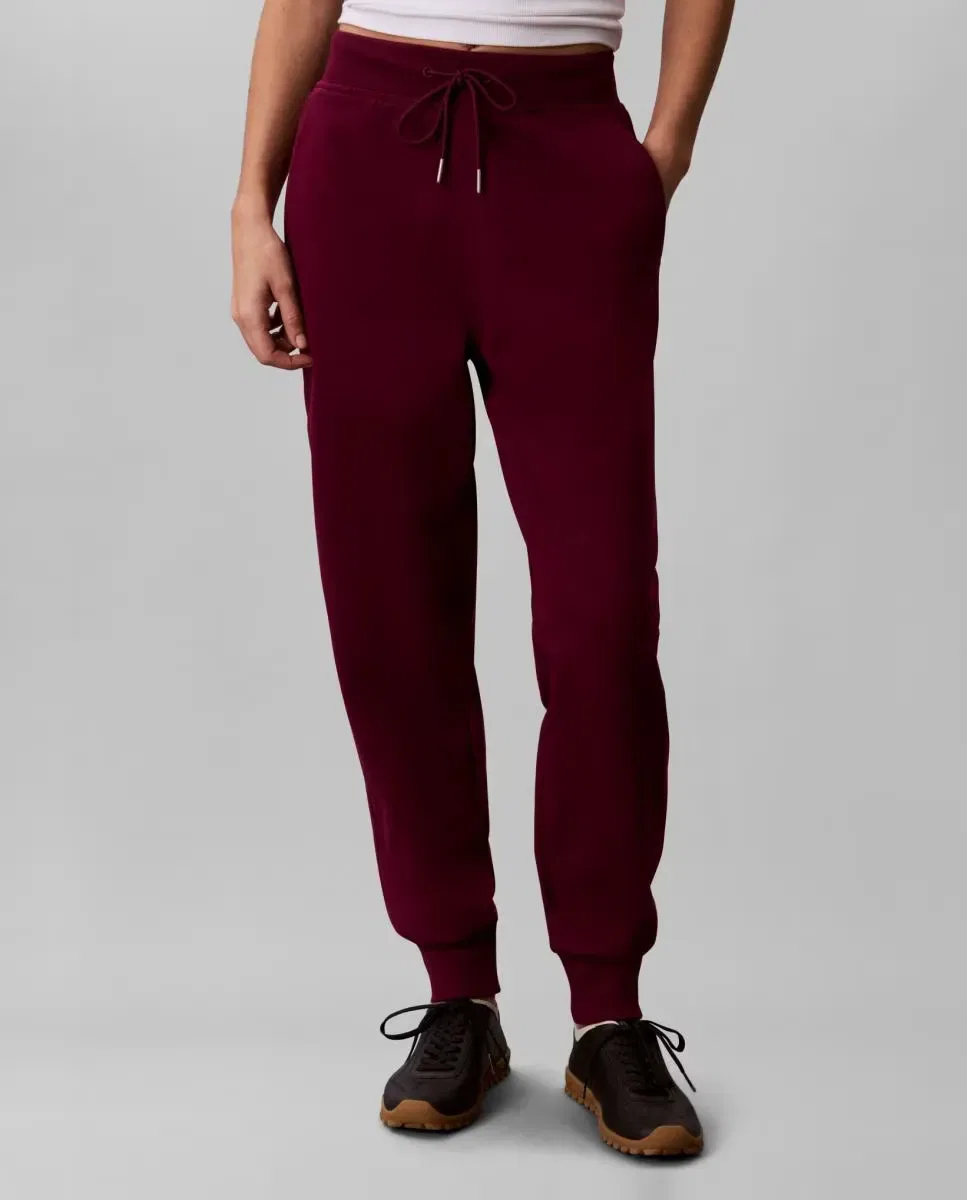 Женские спортивные брюки из футера с манжетами Calvin Klein, Бургунди — фото 2