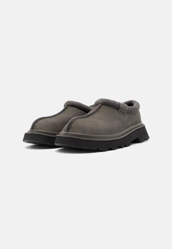 Тапочки tasman с рельефным рисунком Ugg, Dense Smoke — фото 2