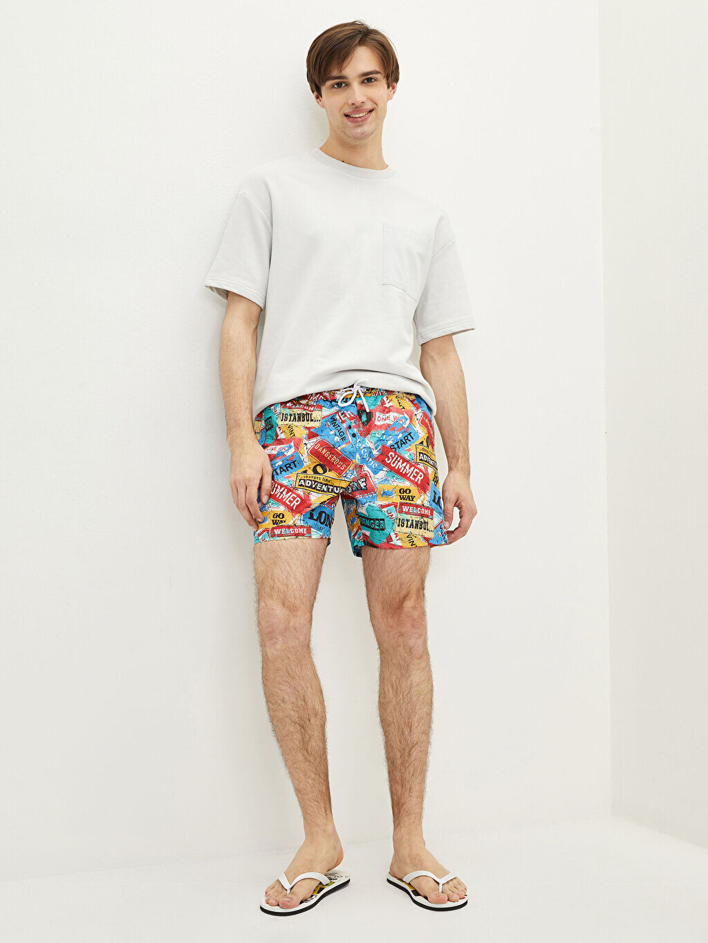 

Мужские короткие морские шорты с принтом LCW SWIMWEAR