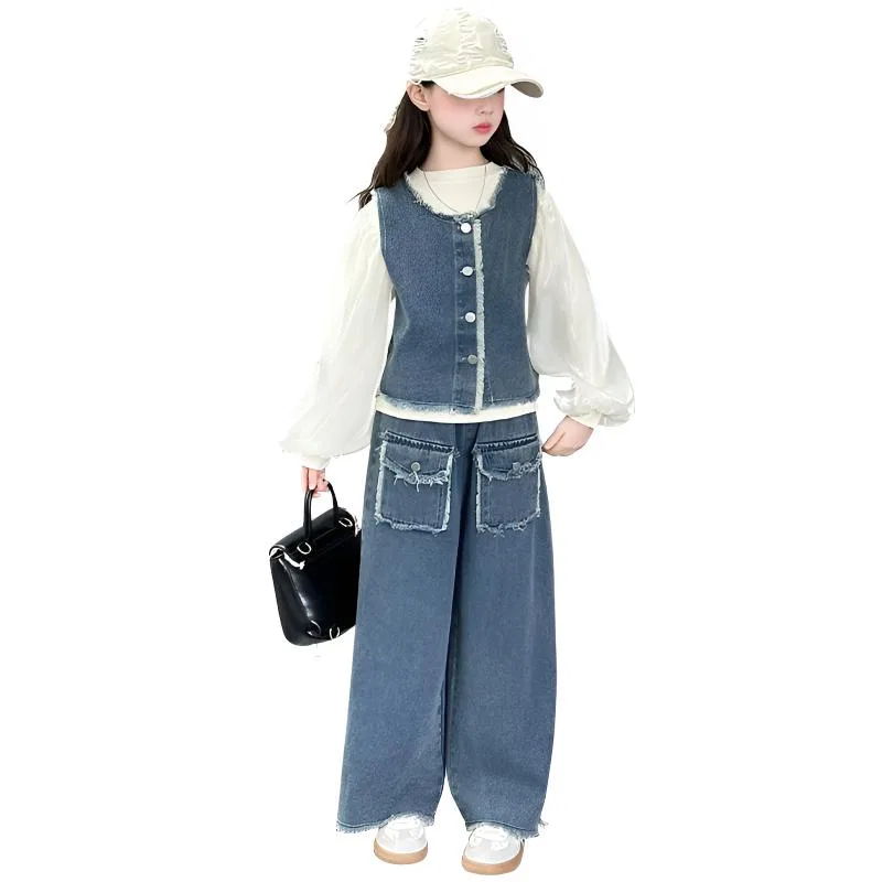 Детский комплект из трех предметов в спортивном стиле MADALLO, Three-Piece Set