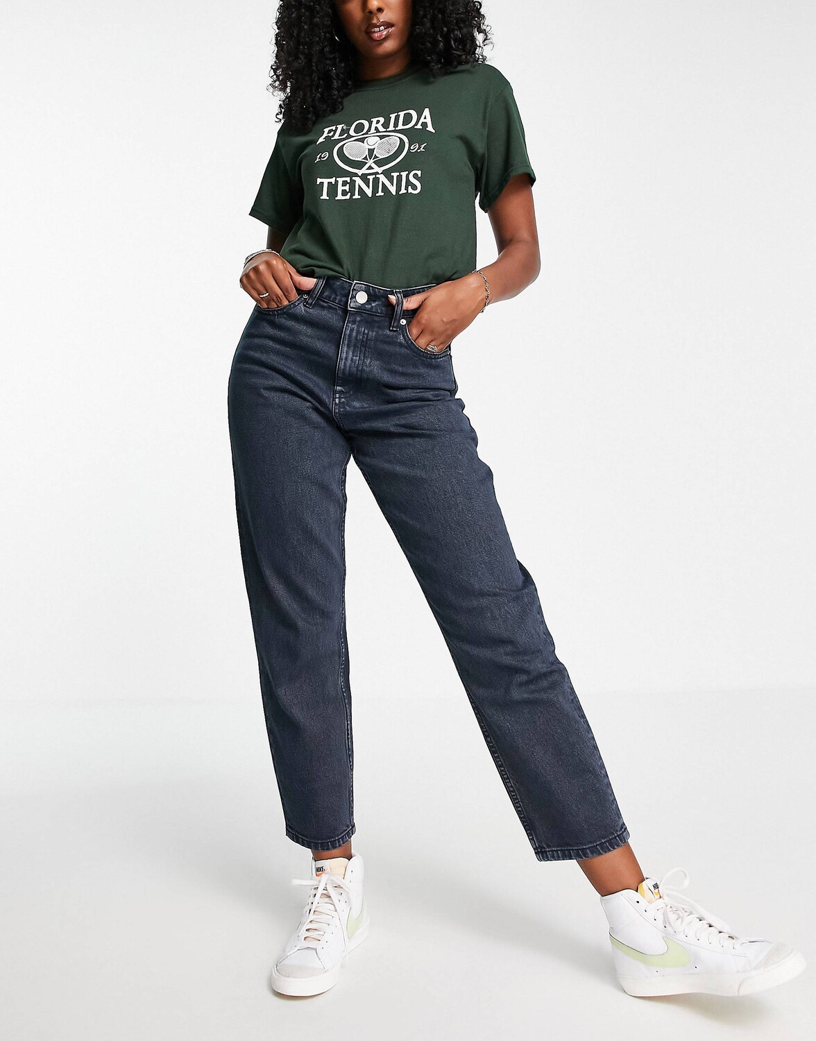 

Черные зауженные джинсы с завышенной талией Miss Selfridge mom