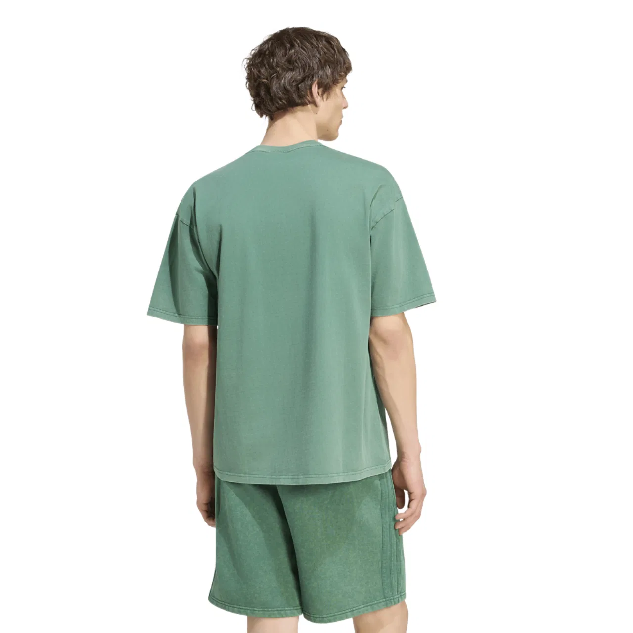 Футболка мужская Trefoil Ess Washed Loose Shoulder Tee Adidas, цвет Collegiate Green — фото 2