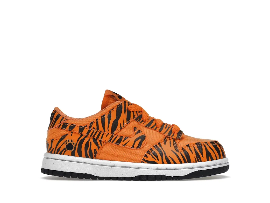 Детские кроссовки Lifestyle Nike Dunk Low Next Nature Nike, Camquat/White/Black/Camquat
