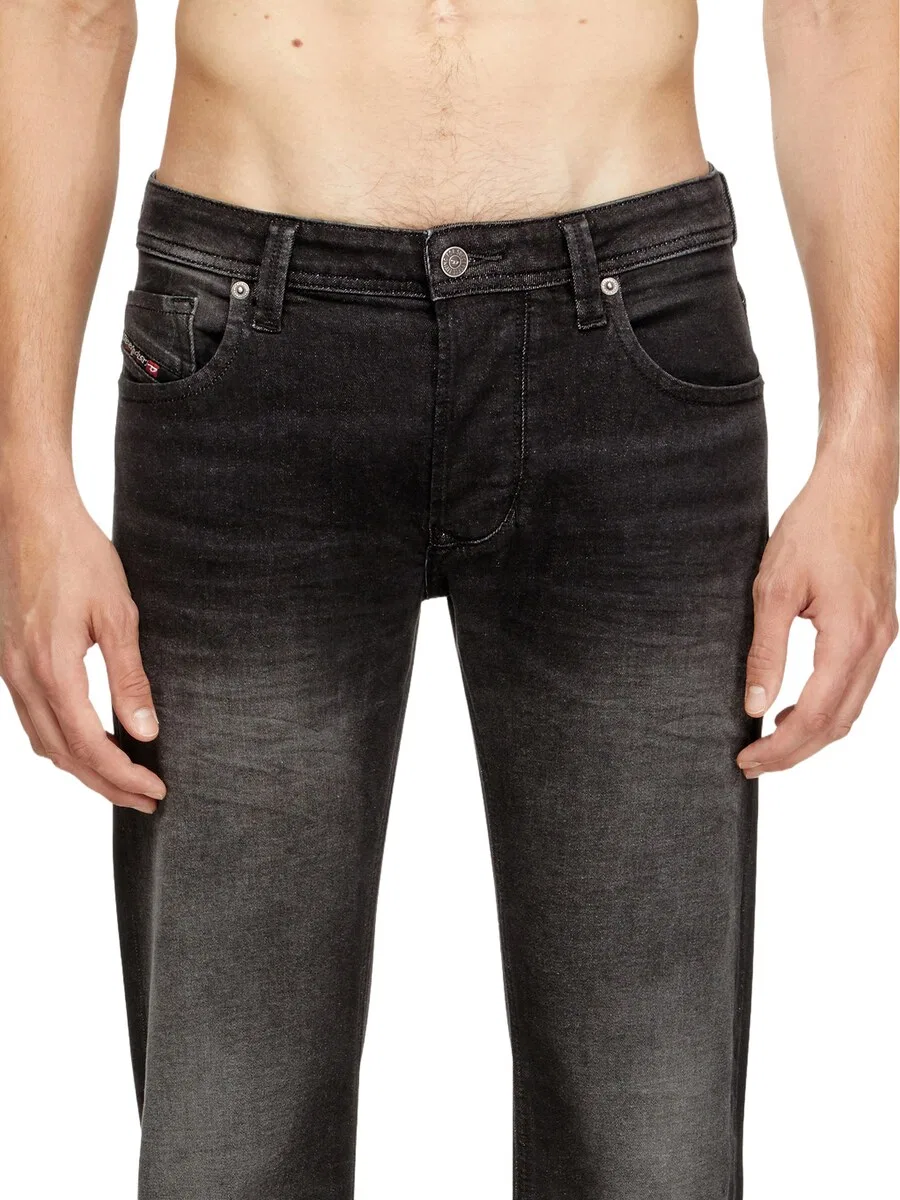 Джинсы DIESEL Regular Jeans '1985 LARKEE' черного цвета — фото 2