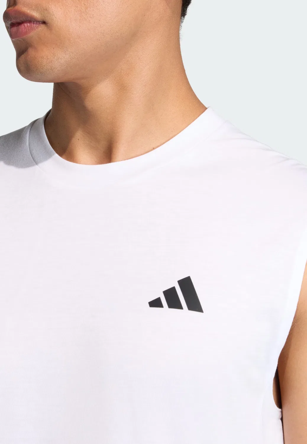 Спортивная футболка Adidas Performance Shirt Essentials Feel ready белого цвета — фото 4