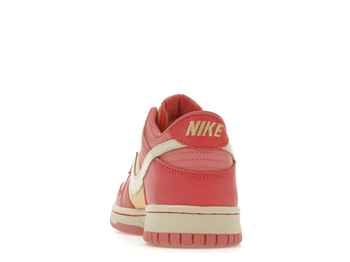 Детские кроссовки Lifestyle с цветочным принтом Nike Dunk Low, Strawberry/Preach/Cream — фото 4