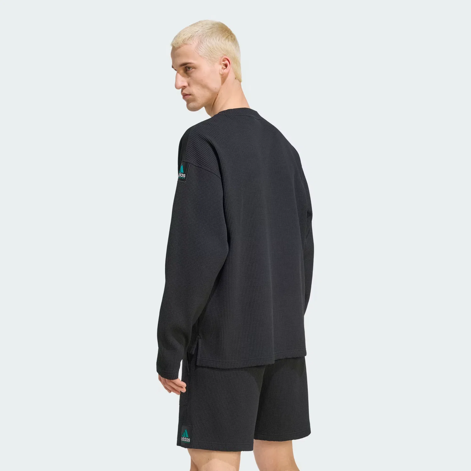 Мужская футболка с длинным рукавом вафельной вязки Equipment Waffle Long Sleeve Tee Adidas Originals, черный — фото 2