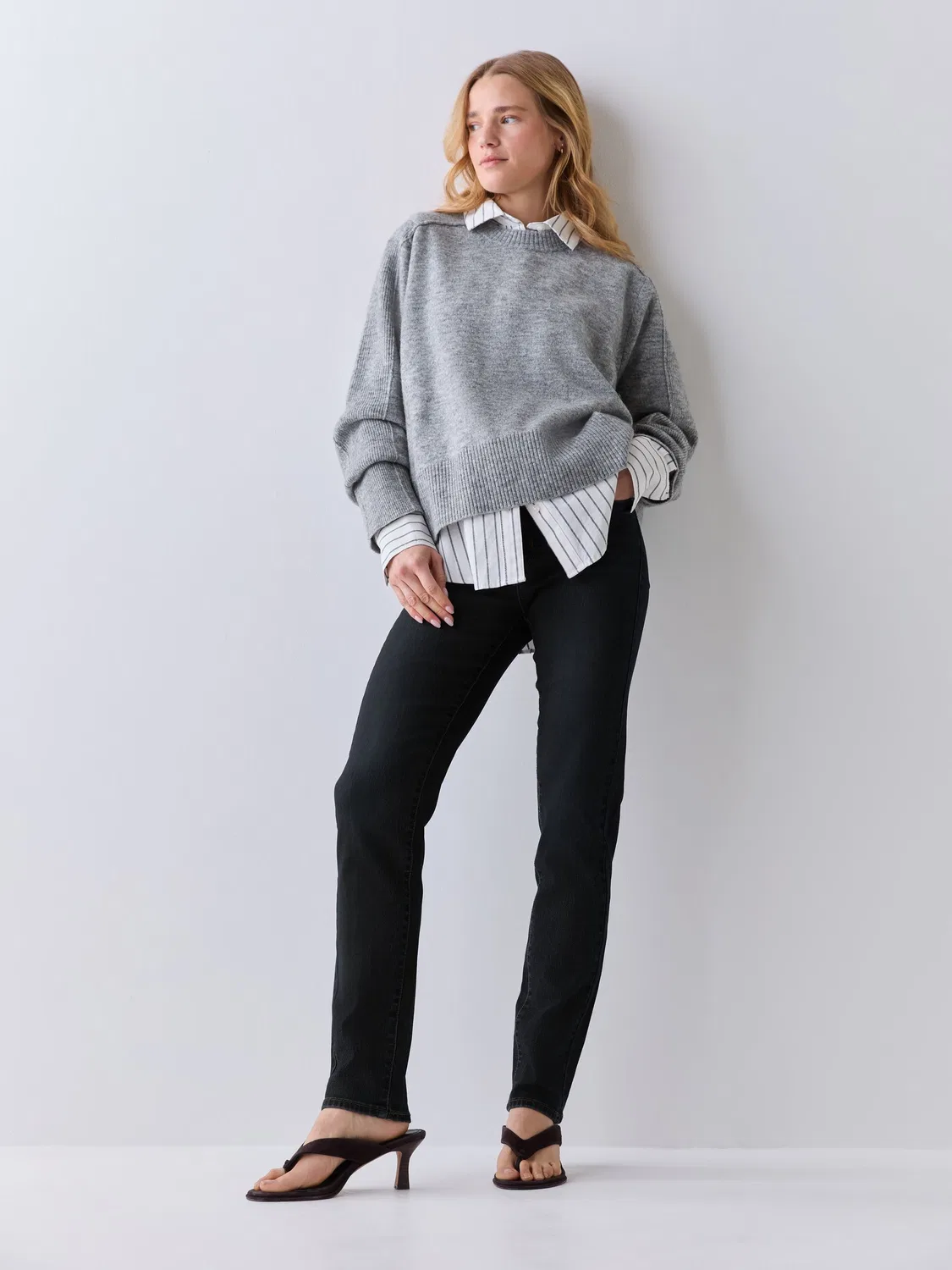 Черные узкие джинсы Levi's Soft Black 312
