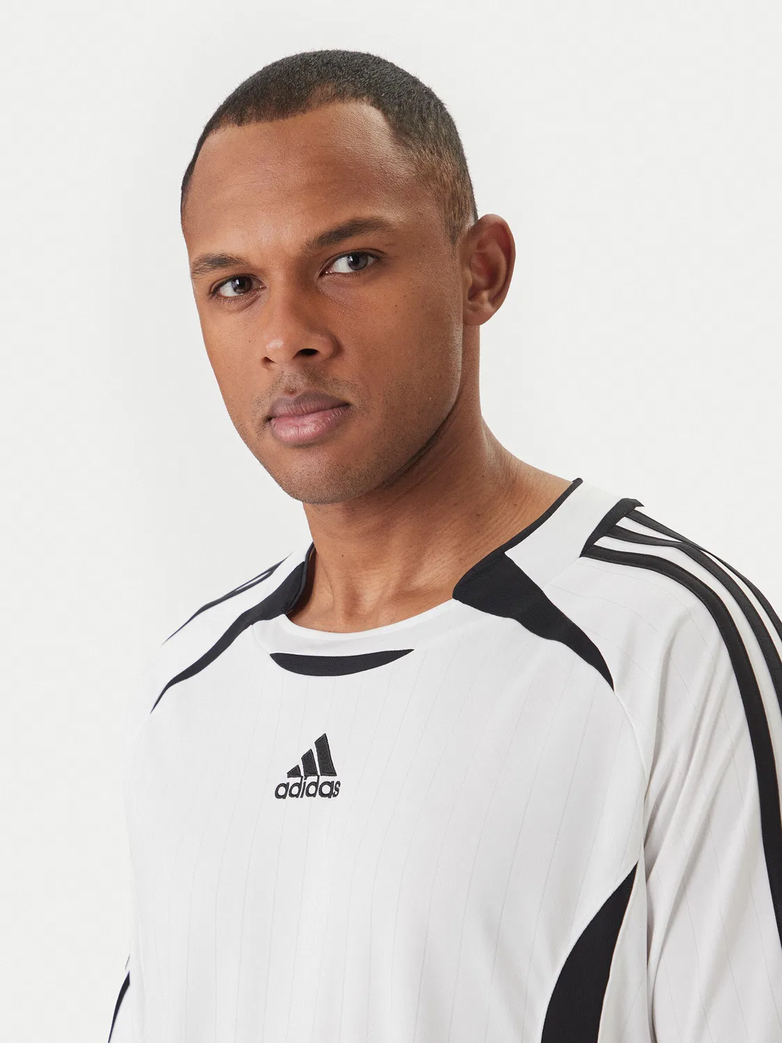 Мужская футболка стандартного кроя adicolor Teamgeist Adidas, белый — фото 4