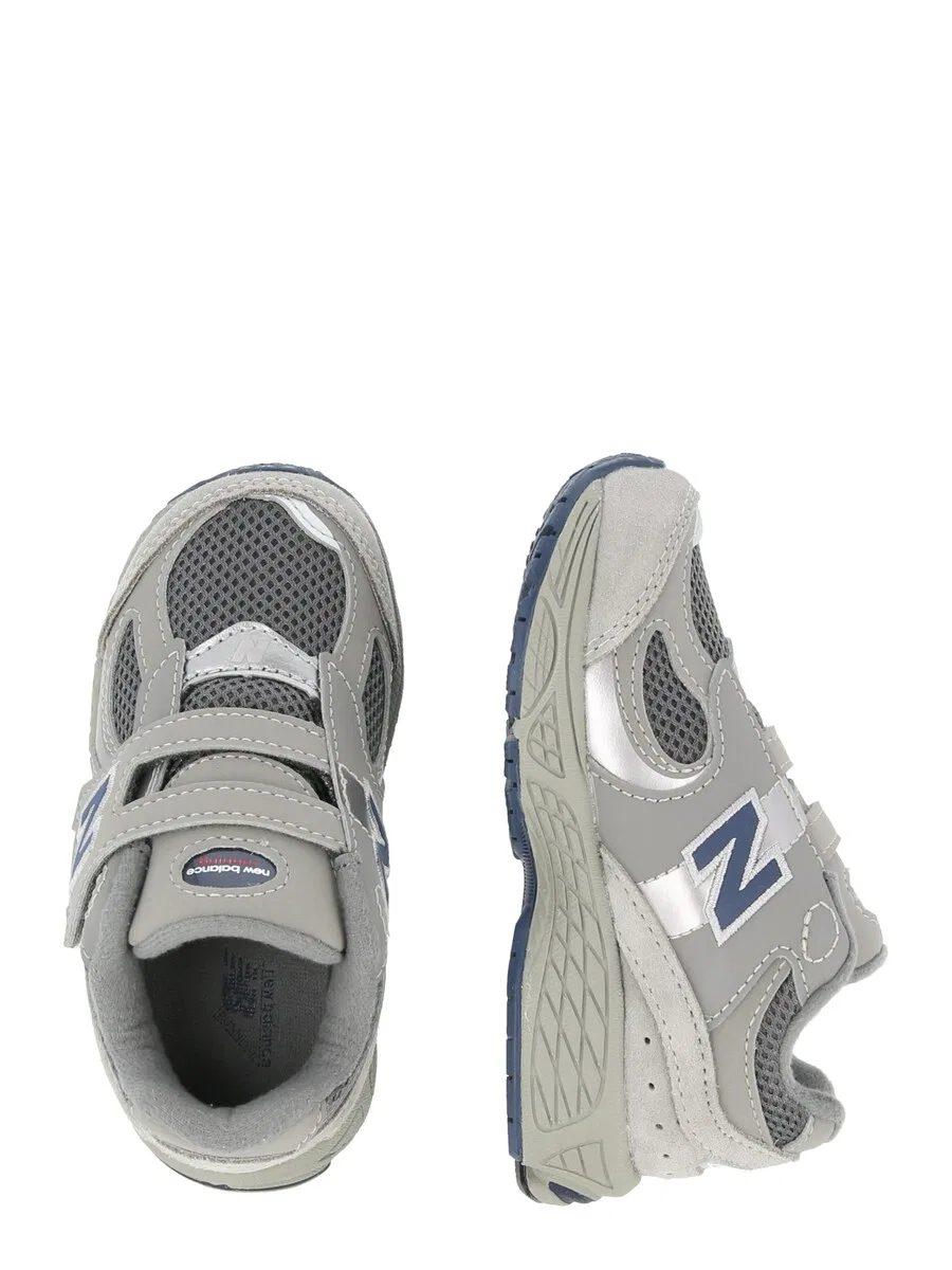 Кроссовки New Balance '2002' серого цвета — фото 2