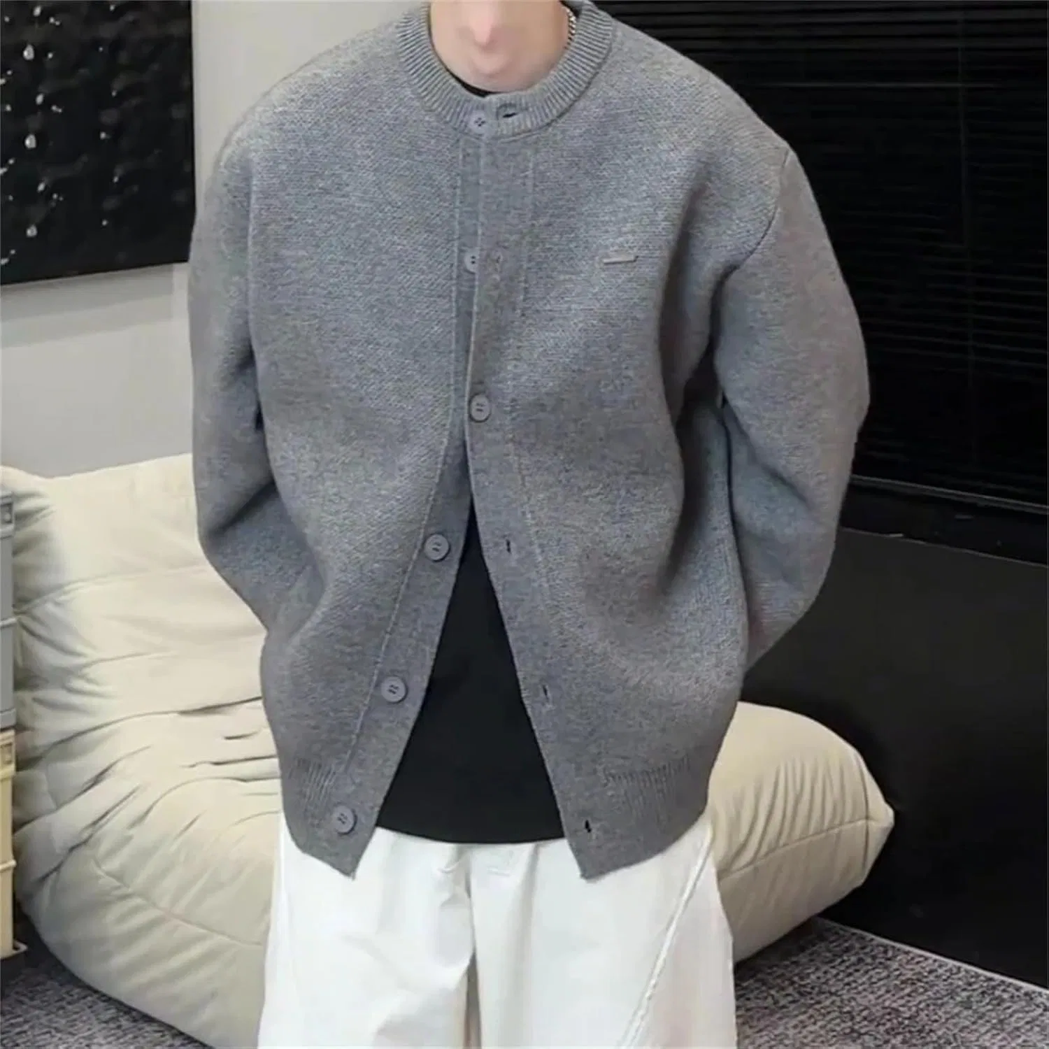 Женский кардиган свободного кроя, с круглым вырезом, Gray Cardigan — фото 2