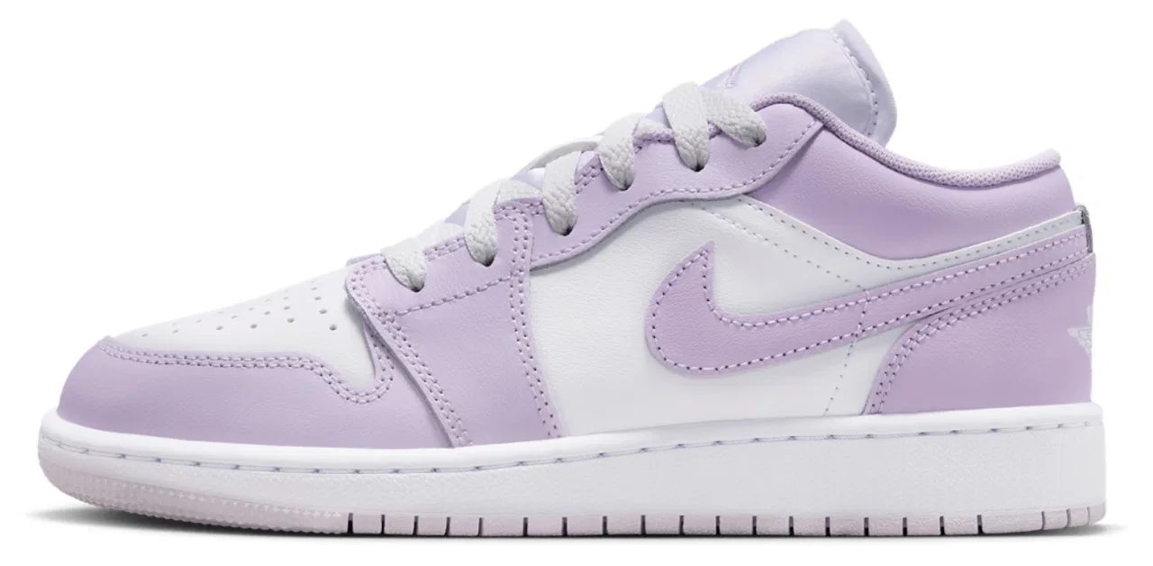 Кроссовки для девочек Jordan AJ 1 Low, цвет White/Barely Grape — фото 2