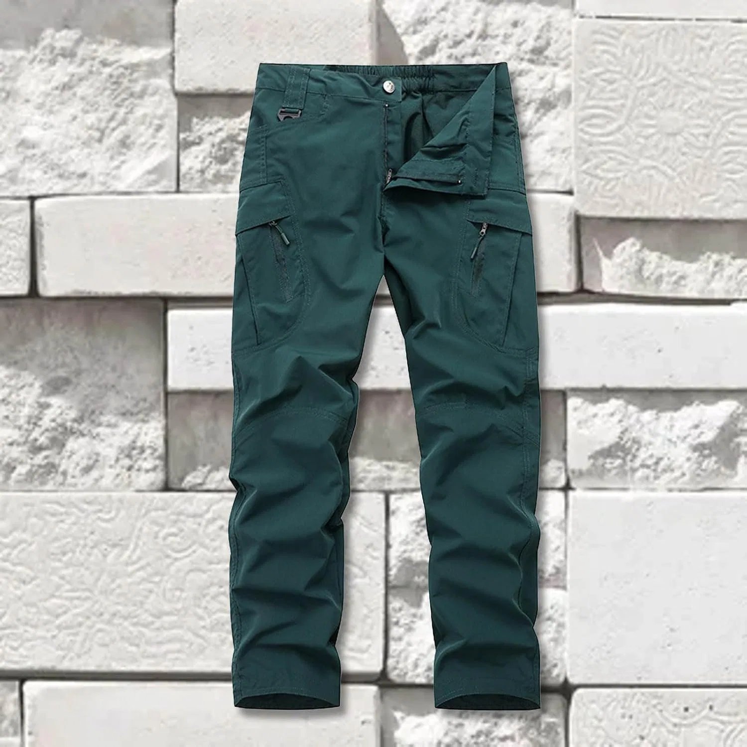 Мужские карго-брюки свободного кроя с зауженным низом, модель Athletic Relaxed Fit Straight Leg Cotton Trousers, цвет Green — фото 2