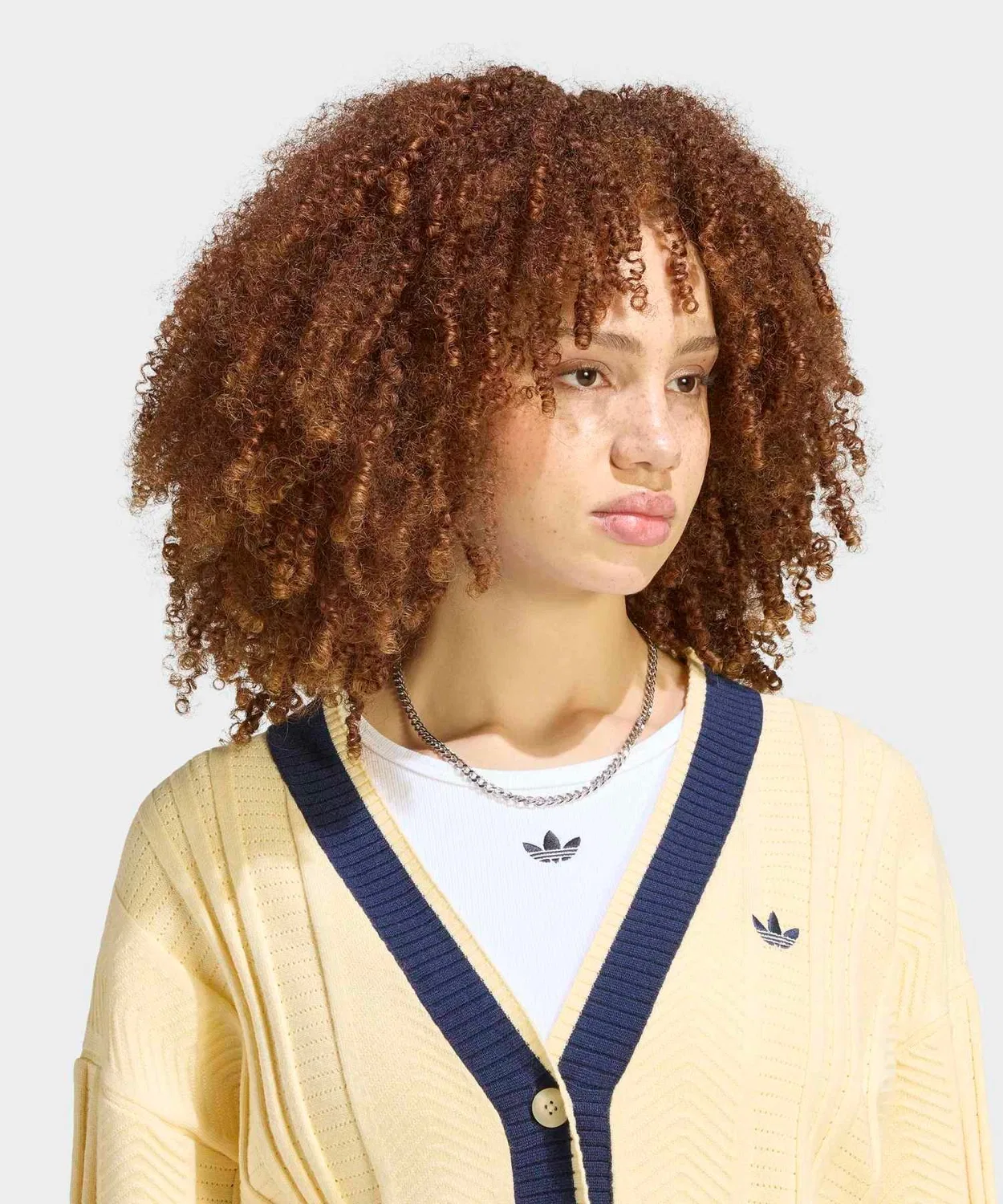 Женский кардиган свободного кроя с V-образным вырезом, модель Cable Knit Cardigan Adidas, Light Yellow — фото 3