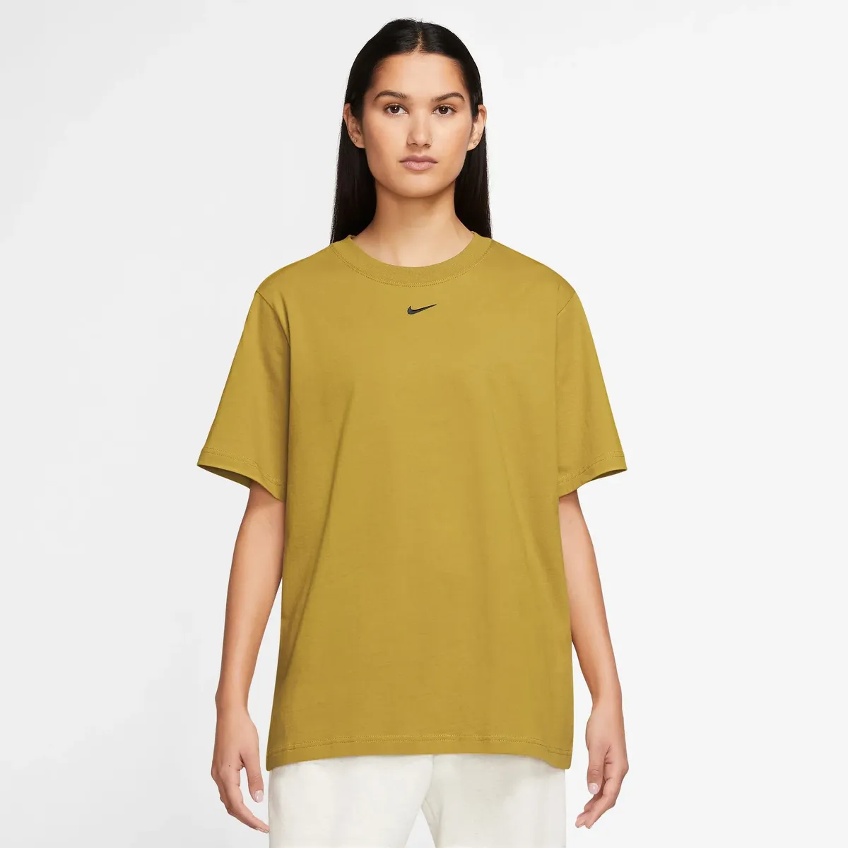 

Футболка Nike Sportswear "ЖЕНСКАЯ ФУТБОЛКА", черный