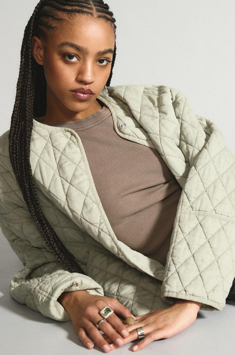 

Легкая стираная стеганая куртка Pull And Bear, хаки