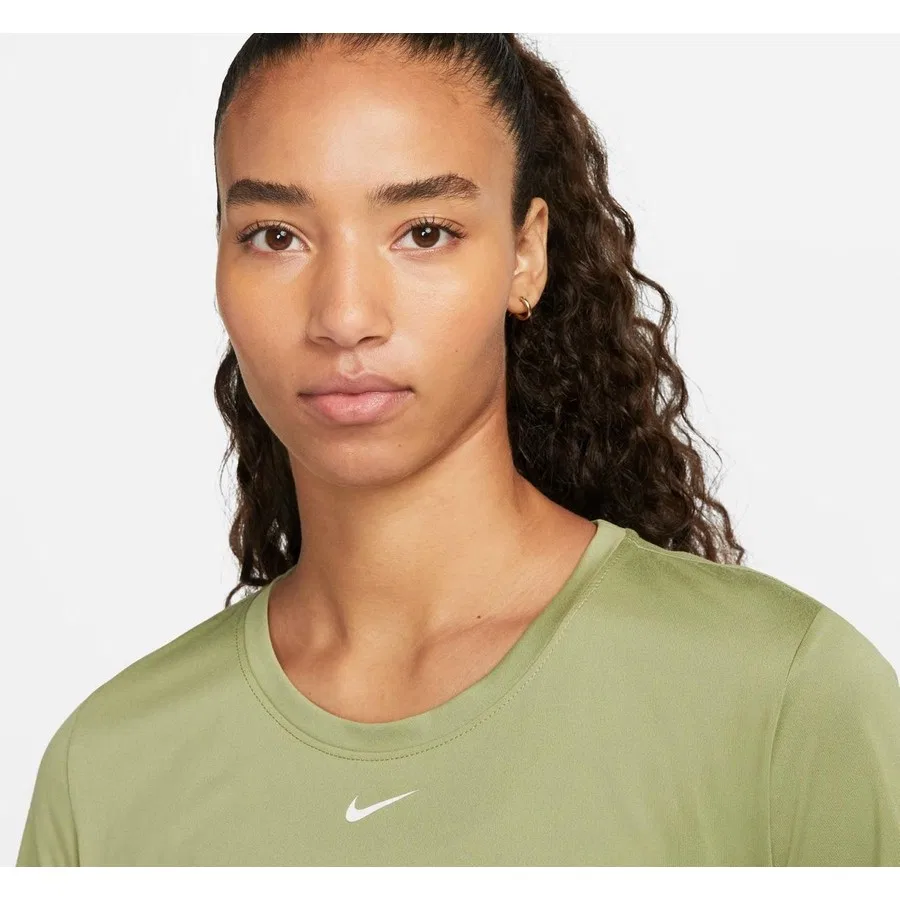 Женская футболка Nike Dri-FIT One с коротким рукавом, полиэстер, Зеленый — фото 2