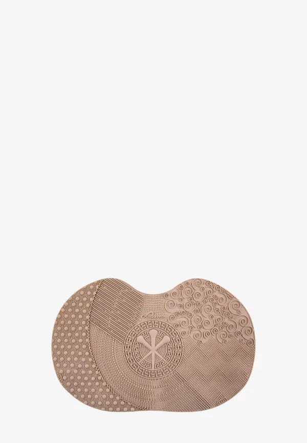 Аксессуар для очистки кистей с силиконовой поверхностью Brush cleansing mat, Luvia Cosmetics, Coffee 190 г, кофейный